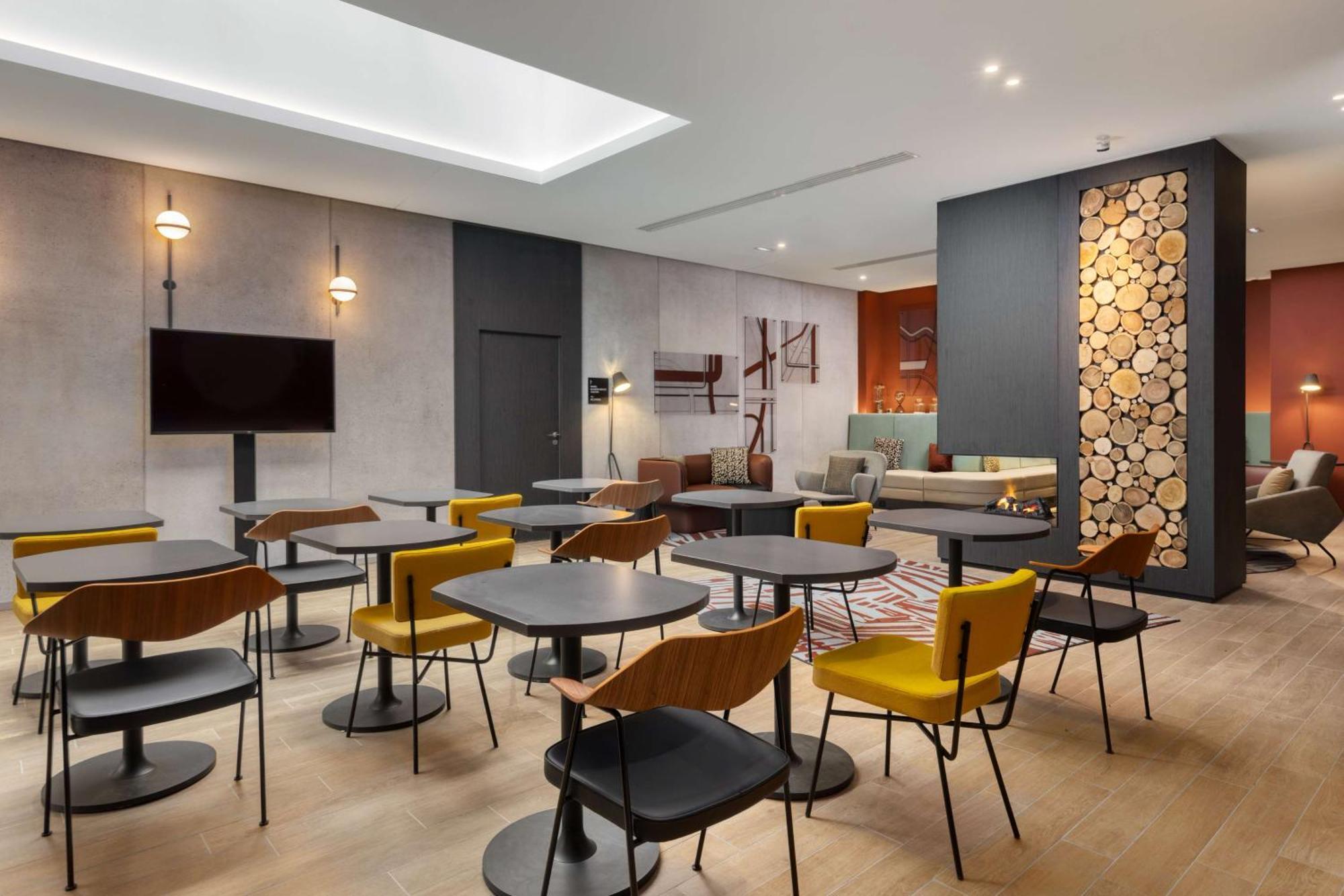 Canopy By Hilton Eiffel Tower Hotel 4*