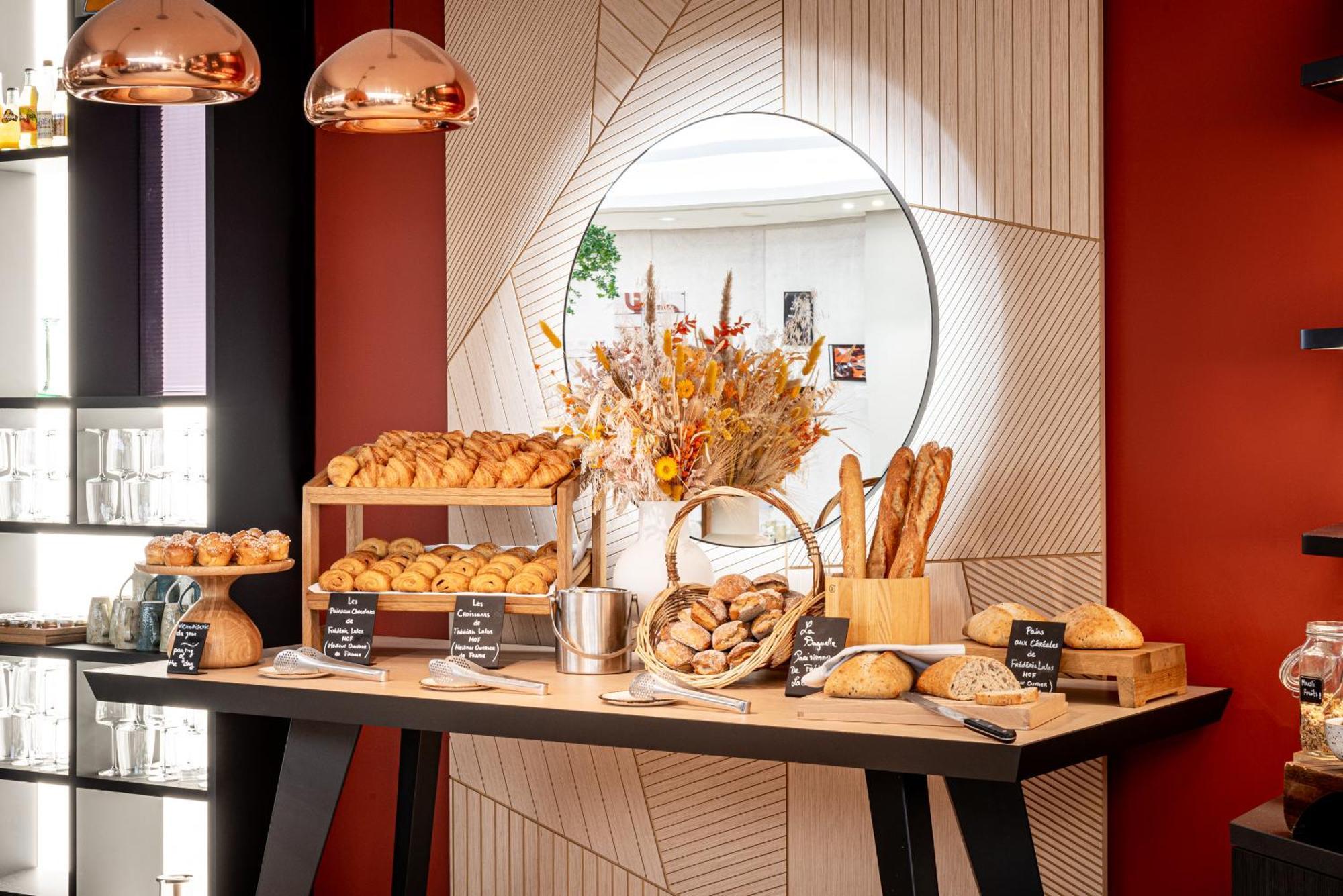 Canopy By Hilton Eiffel Tower Hotel Paris