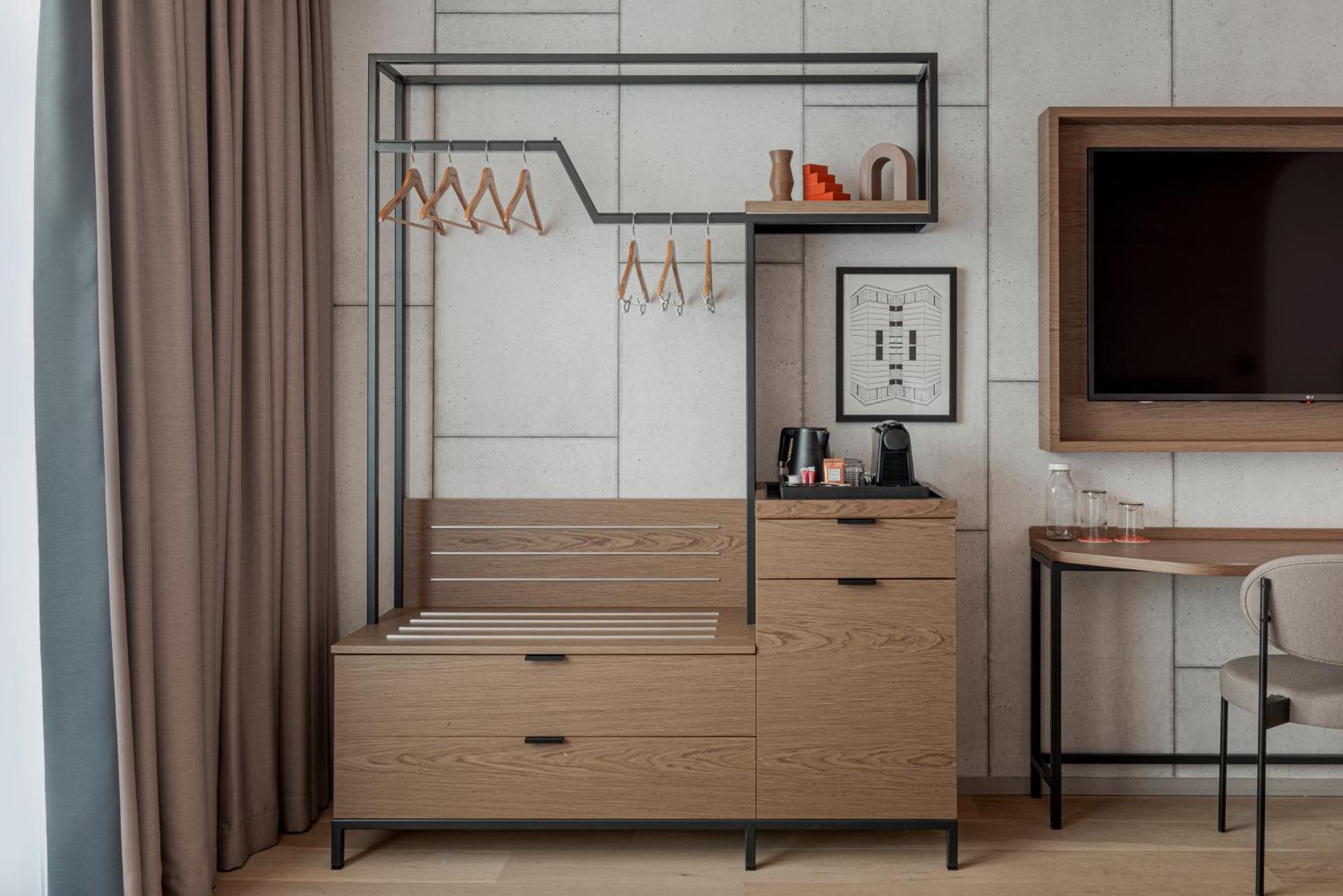 Canopy By Hilton Eiffel Tower 4*