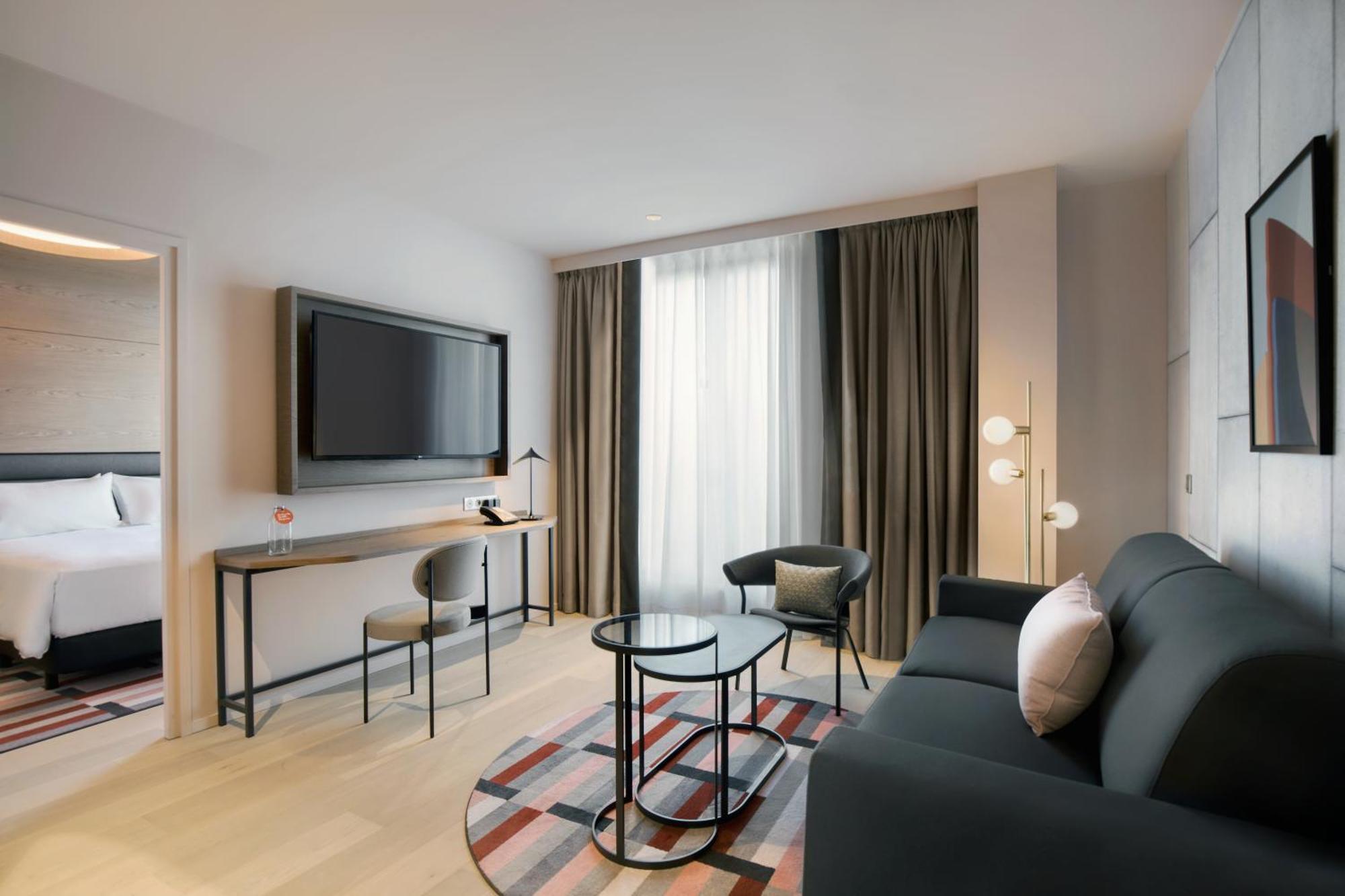 Hotel Canopy By Hilton Eiffel Tower Paris