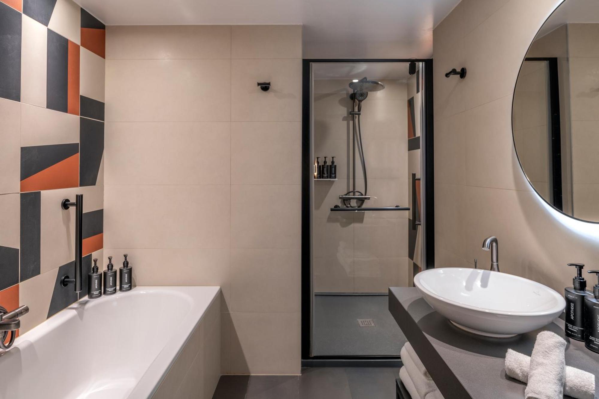 Hotel Canopy By Hilton Eiffel Tower Paris