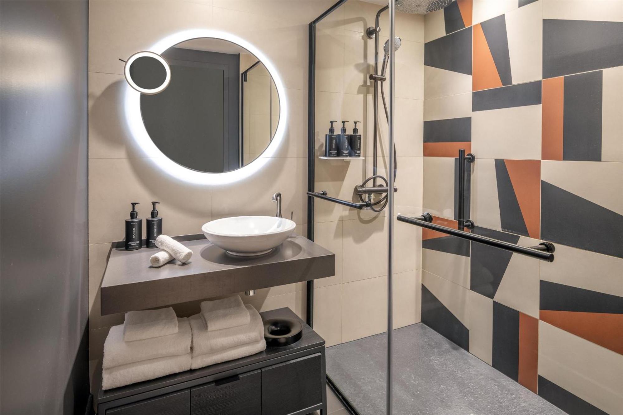 Canopy By Hilton Eiffel Tower