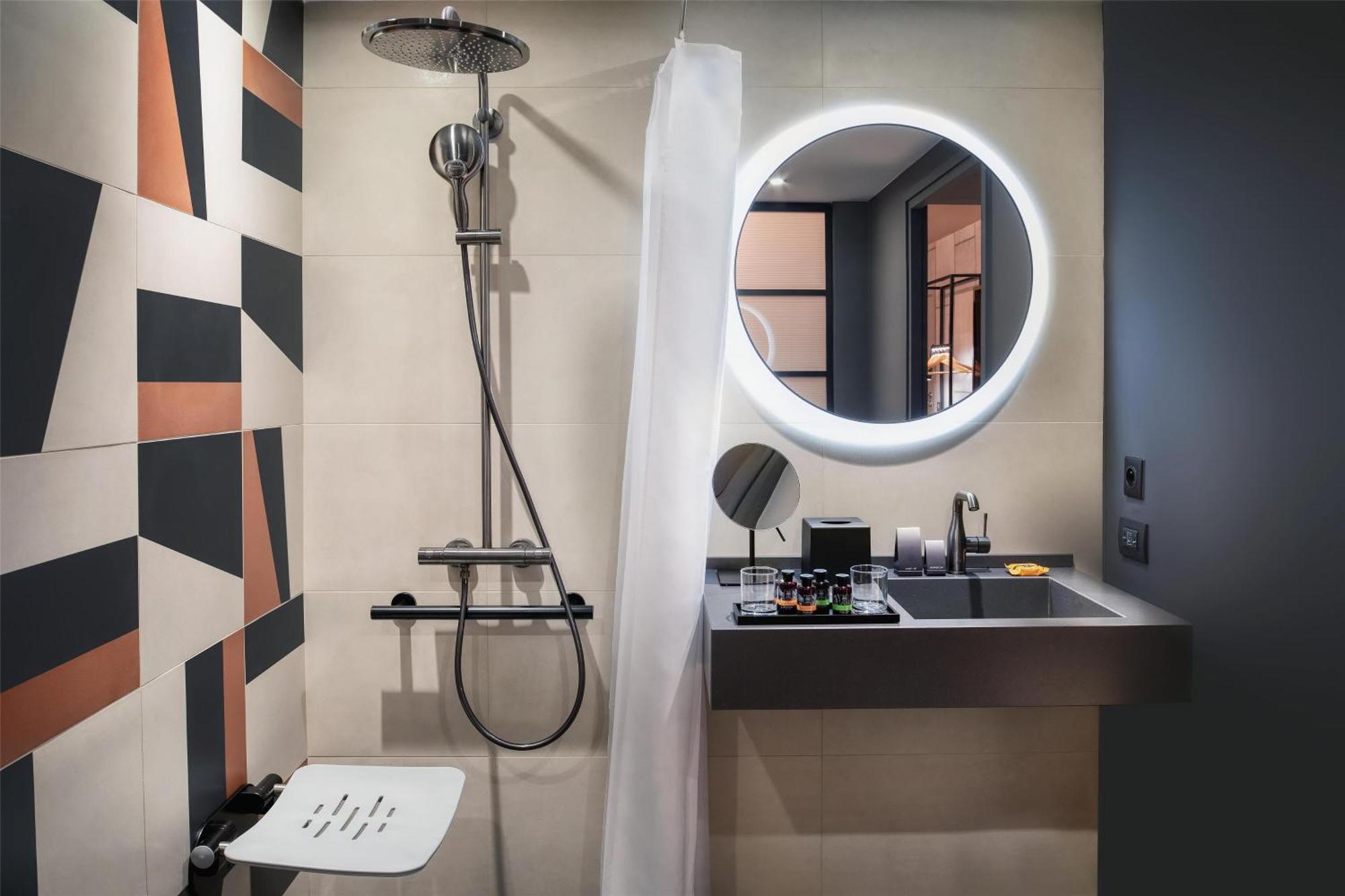 Canopy By Hilton Eiffel Tower