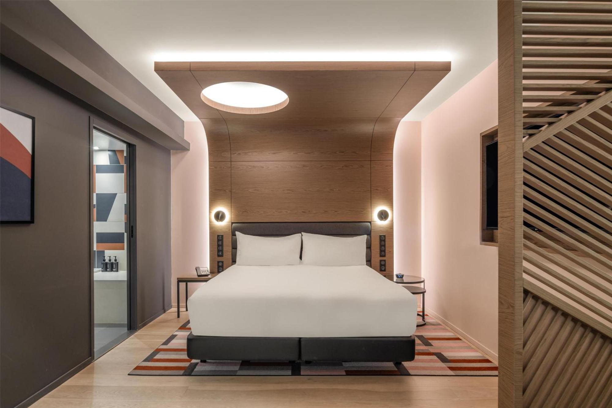 Canopy By Hilton Eiffel Tower Hotel 4*