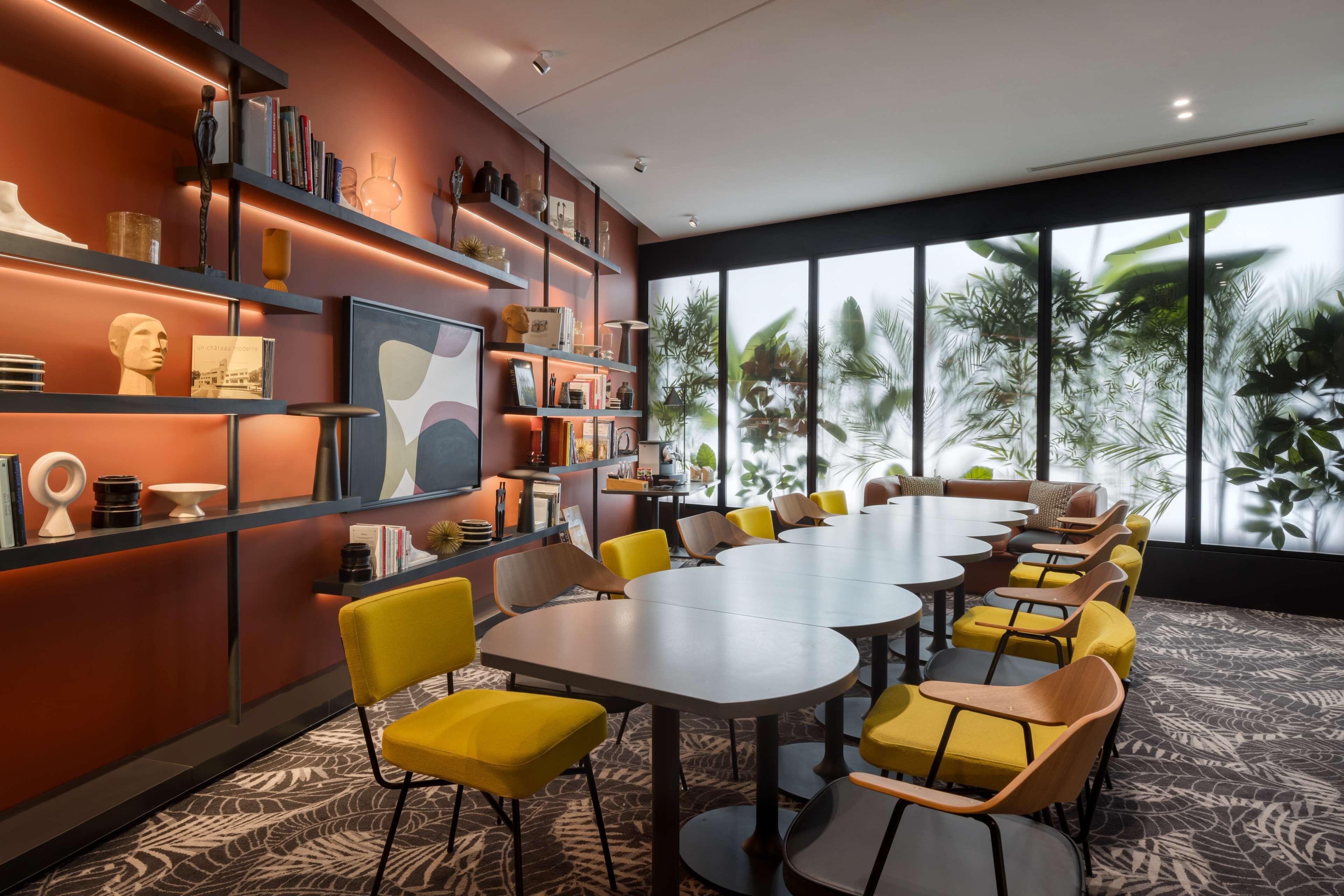 Canopy By Hilton Eiffel Tower Hotel